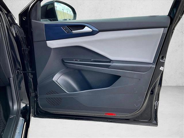 Used 2022 Volkswagen Taos SE image 19