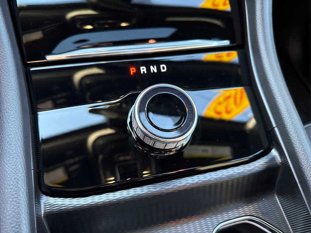 Used 2025 Jeep Grand Cherokee Altitude image 36