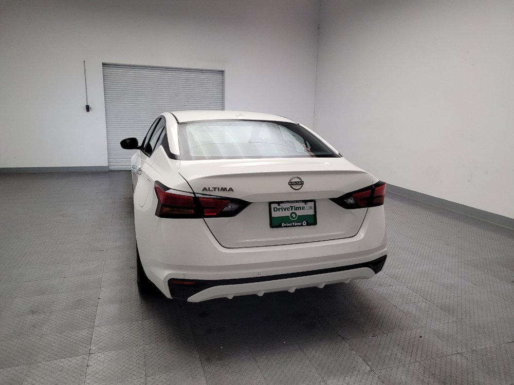 Used 2025 Nissan Altima 2.5 SV FWD image 6
