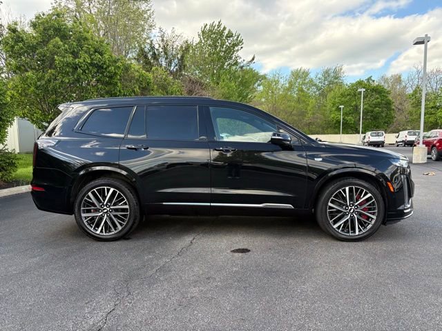 Used 2022 Cadillac XT6 Sport w/ Technology Package AWD/4WD image 11