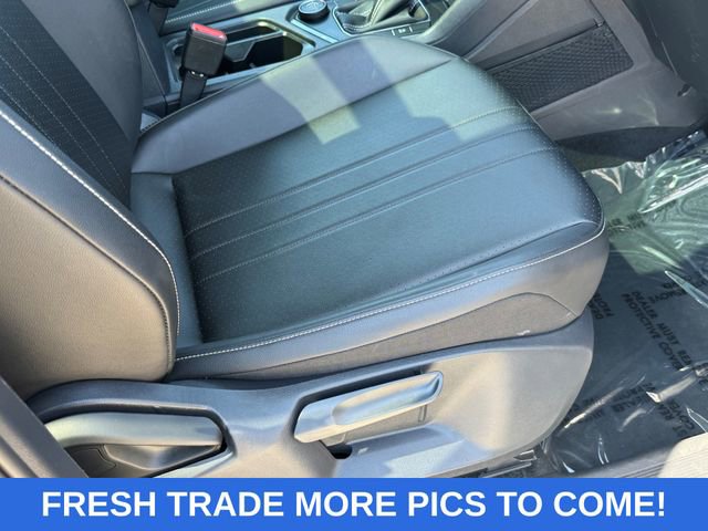 Used 2024 Volkswagen Tiguan SE w/ Panoramic Sunroof Package AWD/4WD image 11