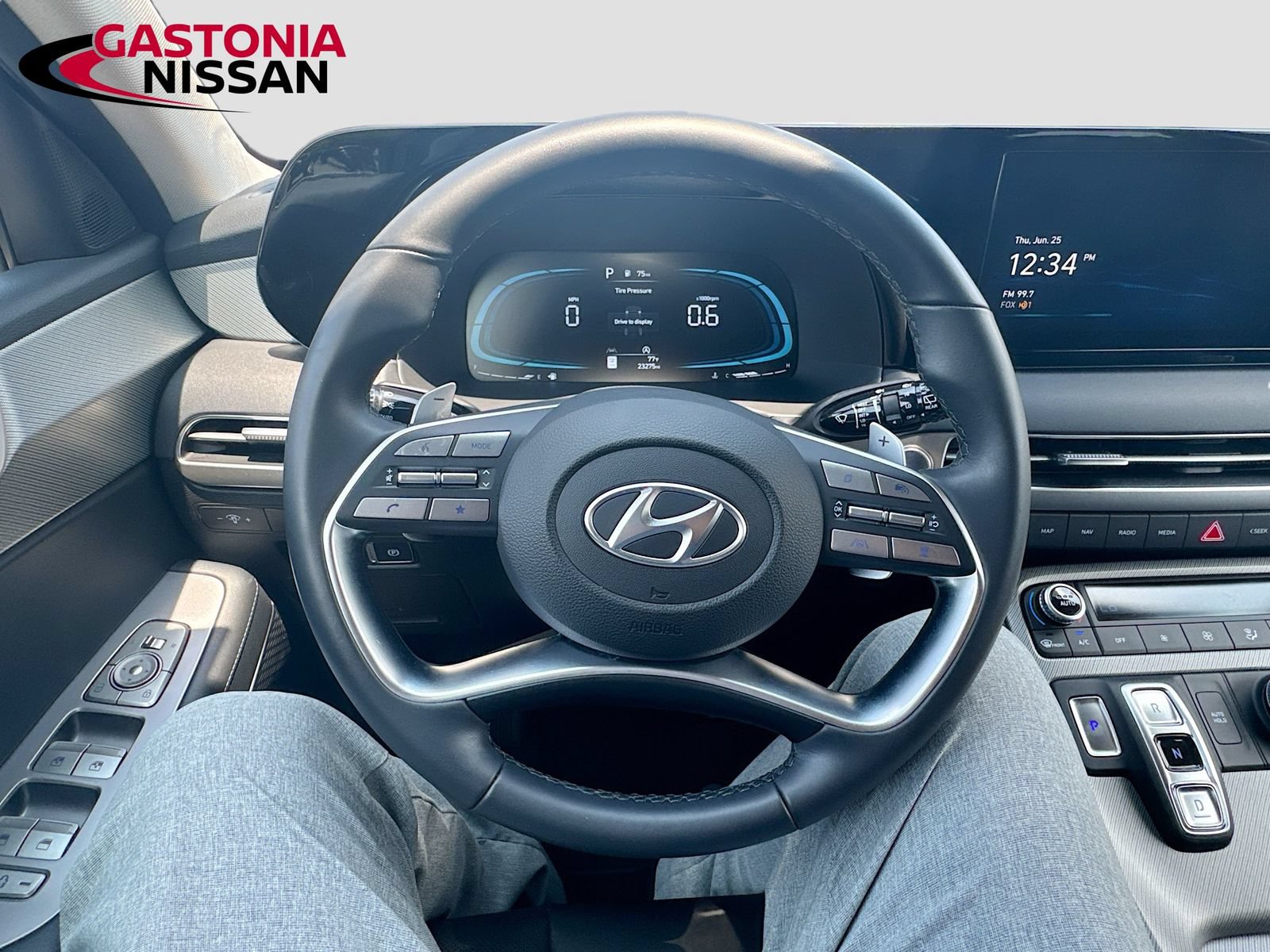 Used 2025 Hyundai Palisade SEL FWD image 14