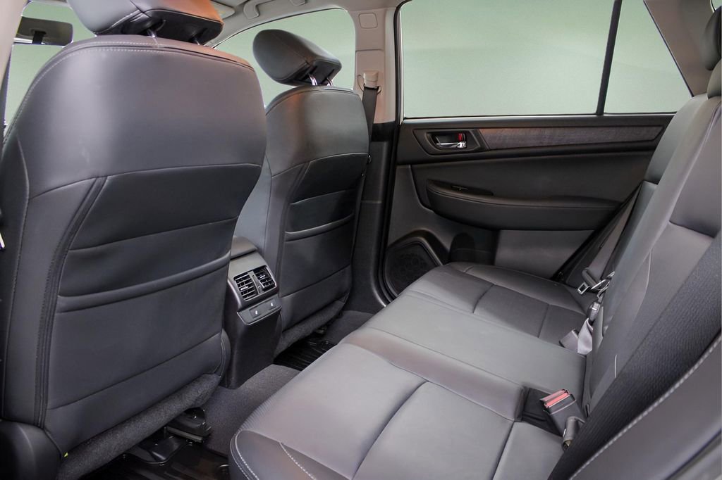 Used 2017 Subaru Outback 2.5i Limited image 11