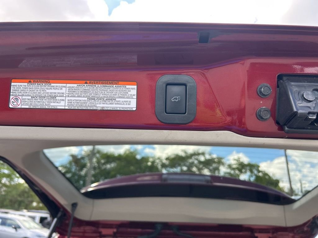 Used 2017 Toyota Sienna XLE w/ XLE Navigation Package image 30