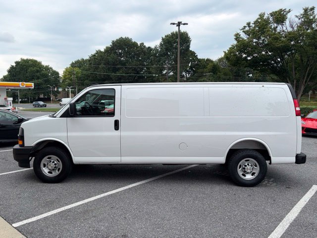 Used 2025 Chevrolet Express 2500 Extended w/ Driver Convenience Package RWD image 4