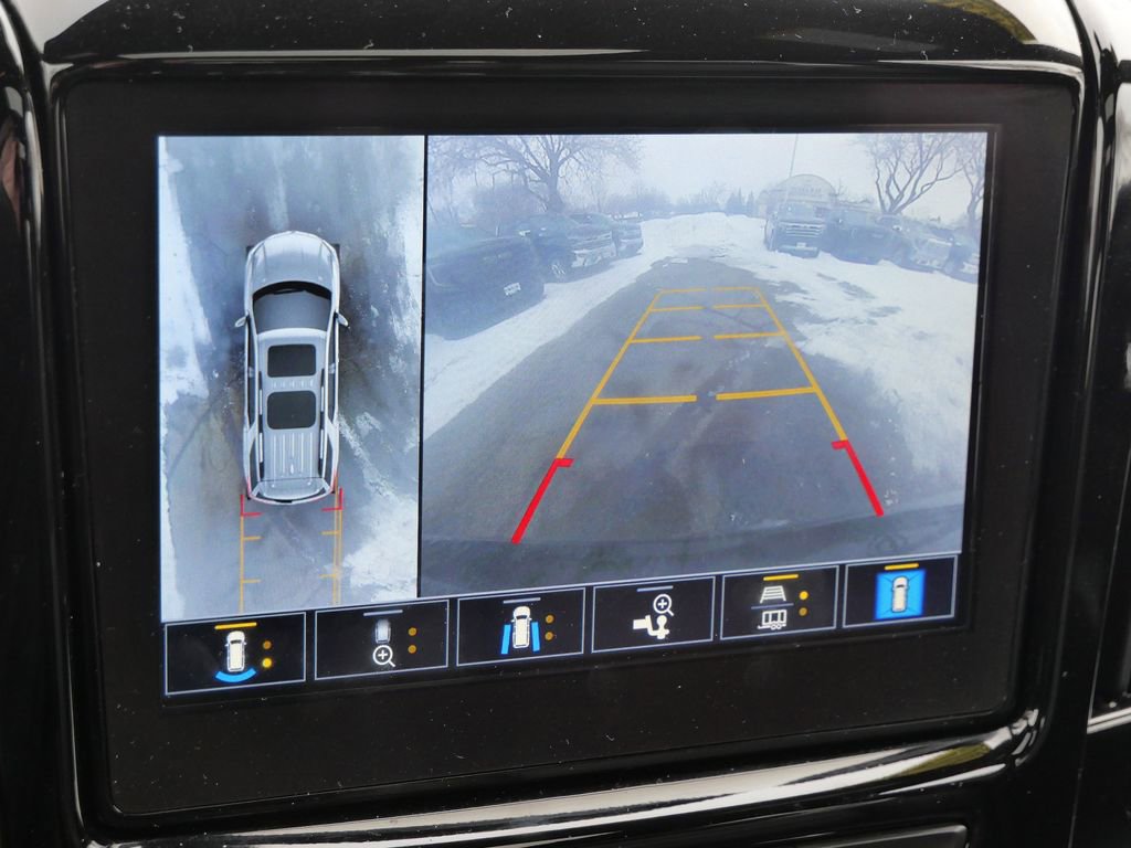 Used 2023 Chevrolet Traverse RS image 50