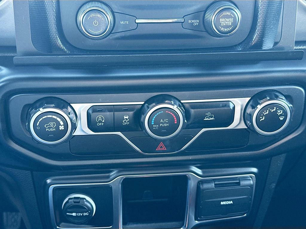 Used 2021 Jeep Gladiator Sport image 29