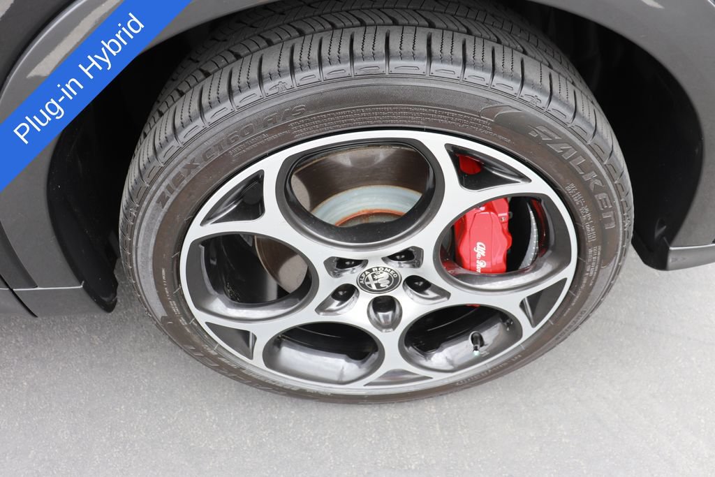 Used 2024 Alfa Romeo Tonale Veloce w/ Premium Interior Package AWD/4WD image 30