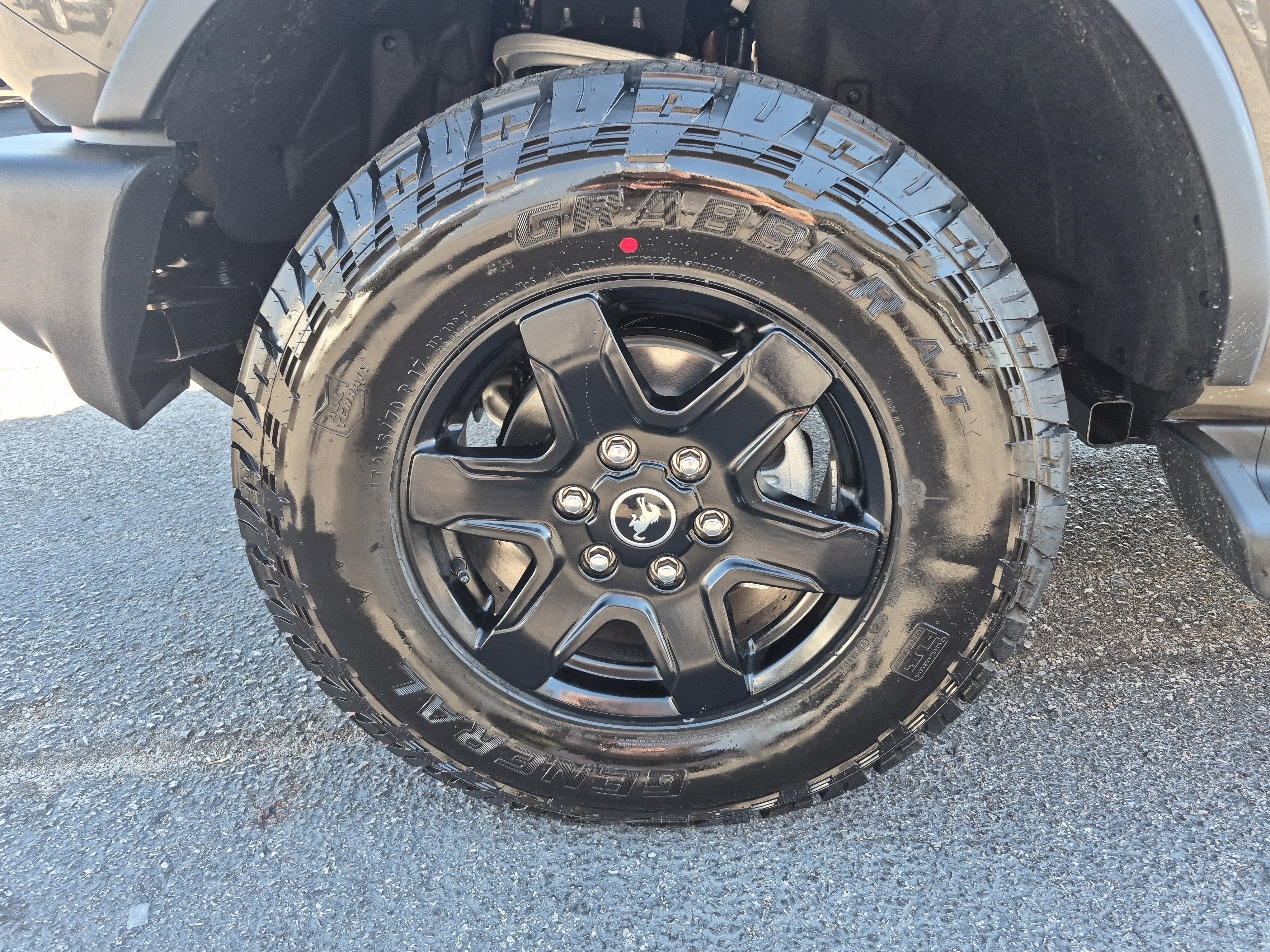 New 2025 Ford Bronco Outer Banks image 8