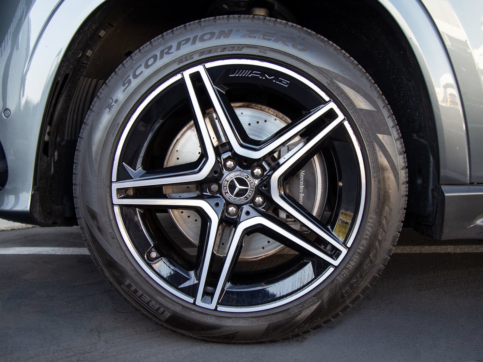 Used 2024 Mercedes-Benz GLS 450 4MATIC image 11