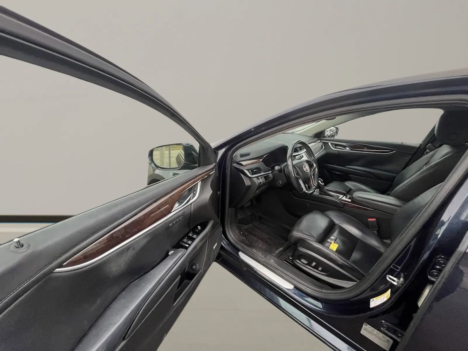 Used 2013 Cadillac XTS Luxury w/ Driver Awareness Package FWD image 19