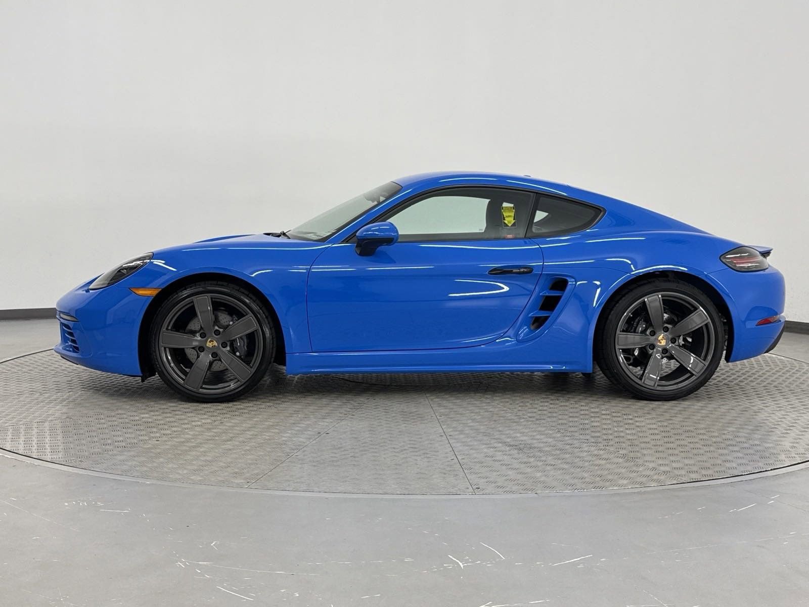 New 2025 Porsche 718 Cayman image 2