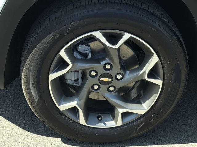 Used 2026 Chevrolet Trax LT w/ Sunroof Package image 17