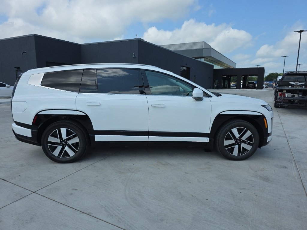 New 2026 Hyundai Ioniq 9 SEL image 6