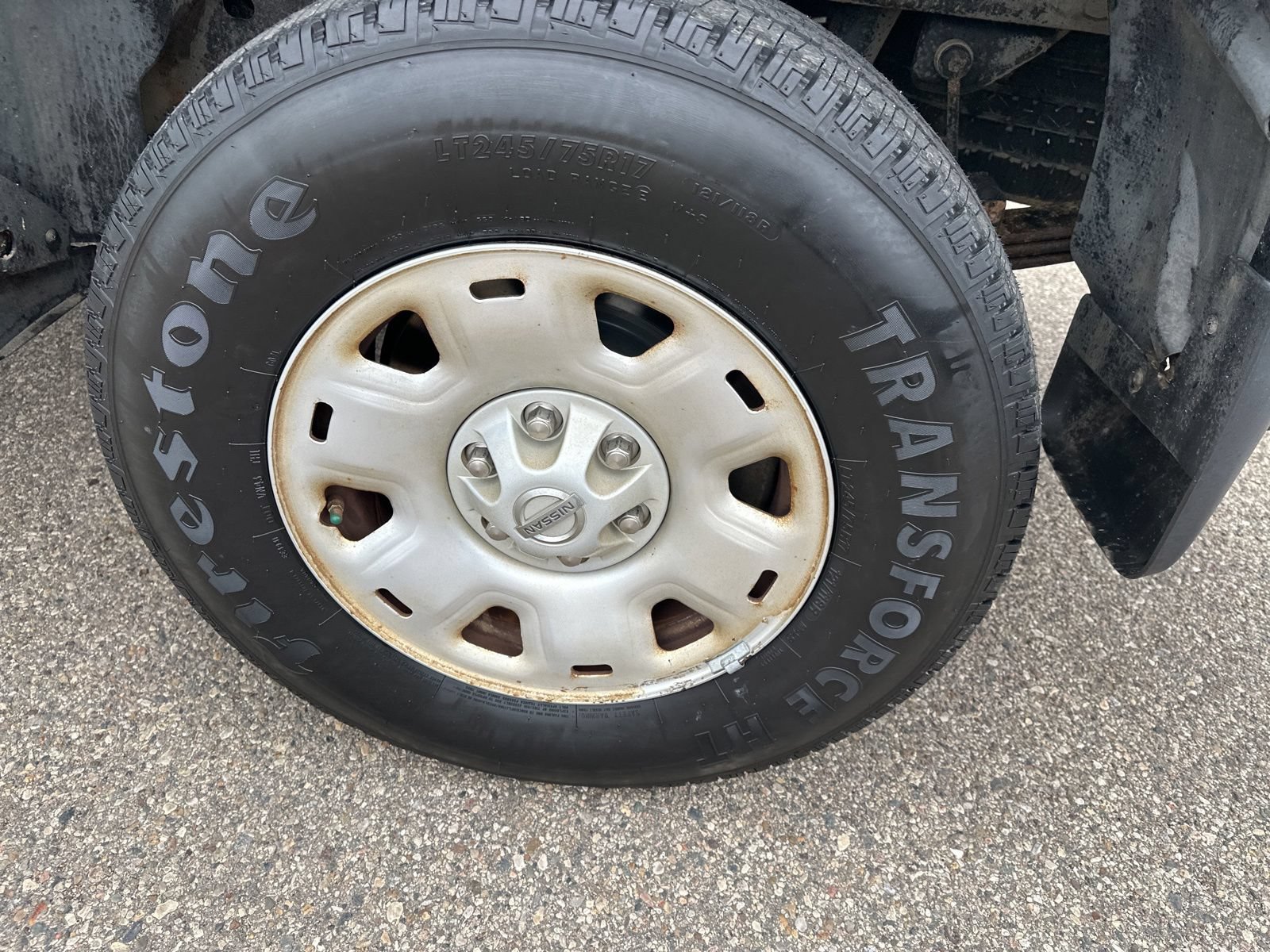 Used 2017 Nissan Titan SV AWD/4WD image 10