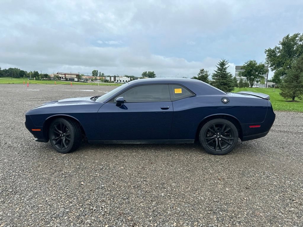 Used 2017 Dodge Challenger SXT w/ Blacktop Package RWD image 5