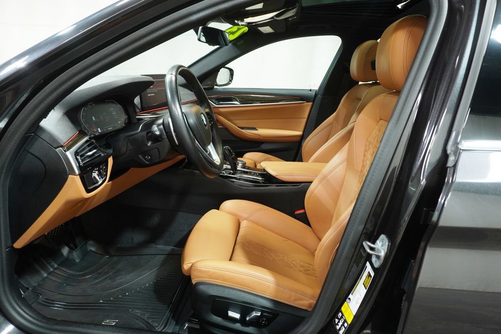 Used 2023 BMW 530i xDrive w/ Premium Package AWD/4WD image 10
