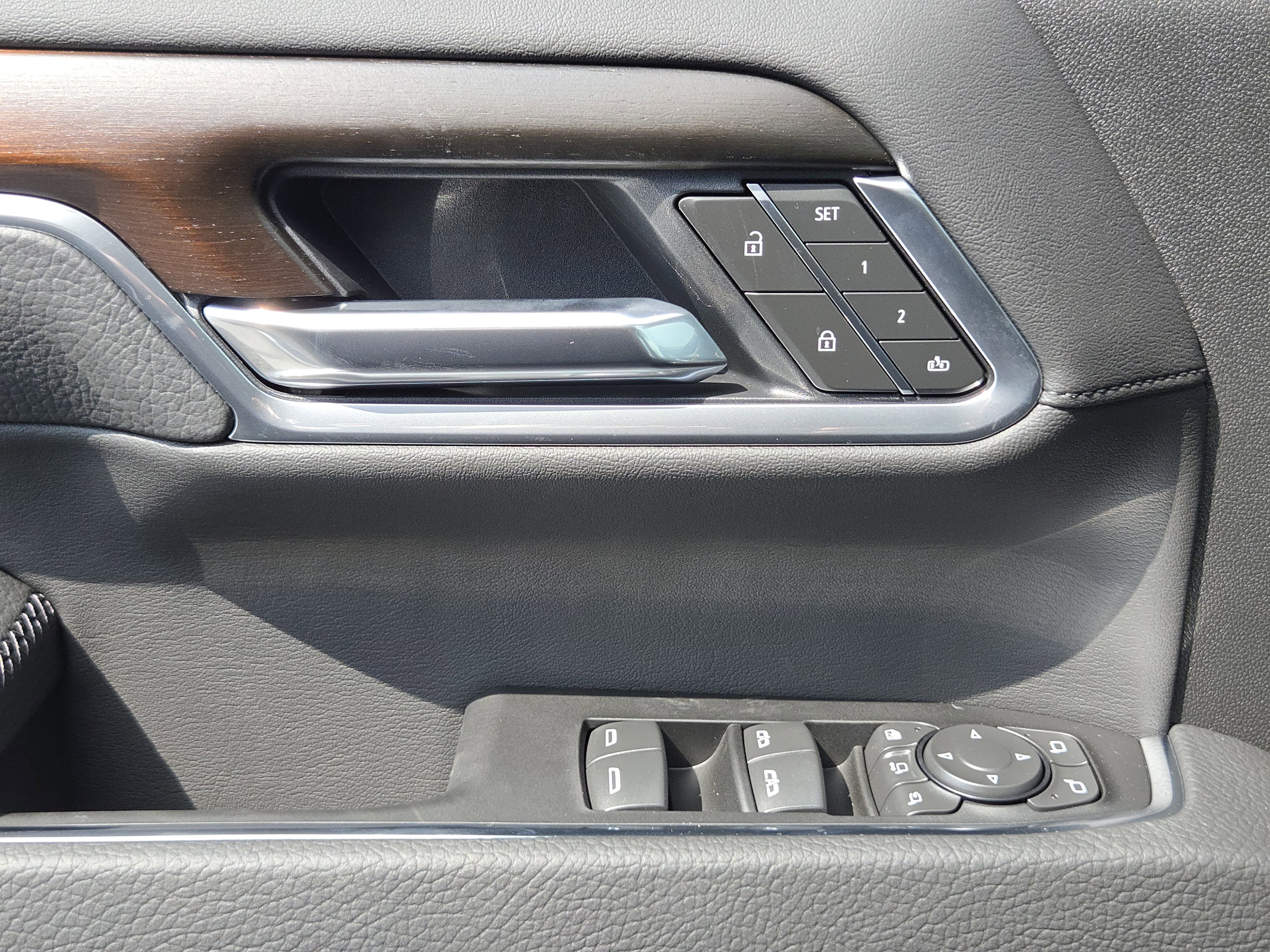 New 2026 GMC Sierra 2500 Denali w/ Denali Reserve Package image 18