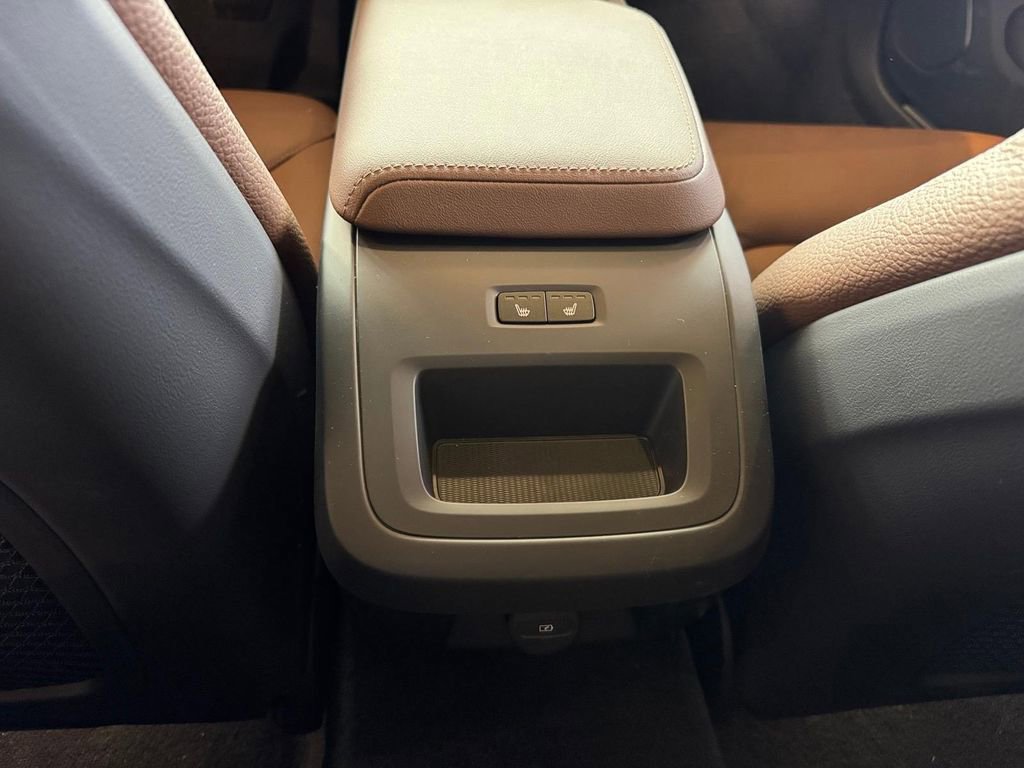 New 2026 Volvo V60 B5 Cross Country Plus w/ Climate Package image 10