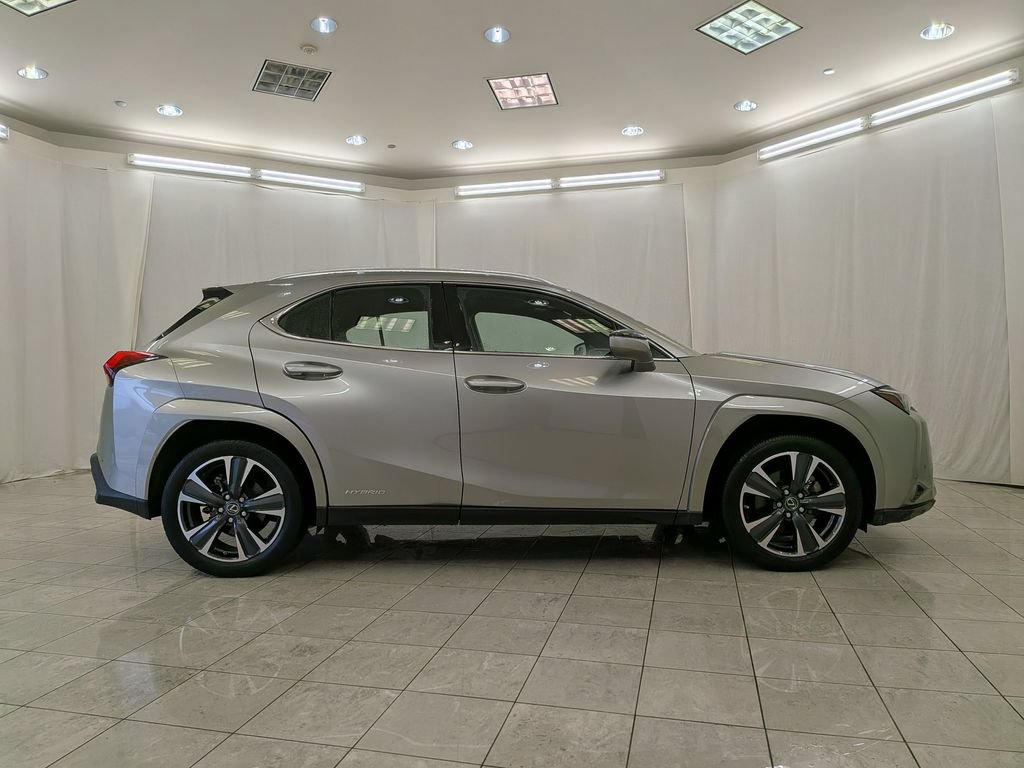 Certified 2022 Lexus UX 250h w/ Premium Package AWD/4WD image 11