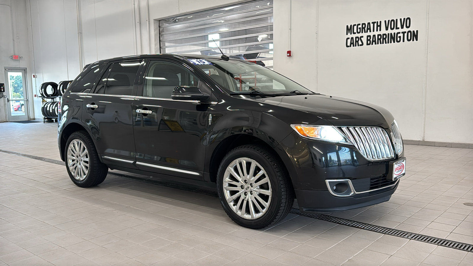 Used 2015 Lincoln MKX AWD w/ Equipment Group 102A image 3