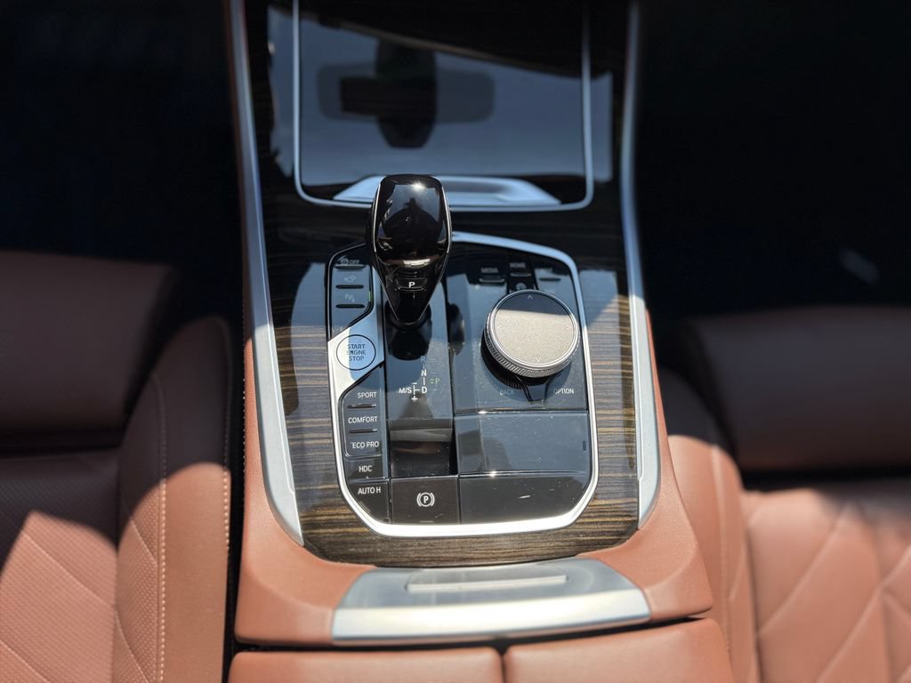 Used 2023 BMW X5 xDrive40i w/ Premium Package AWD/4WD image 11