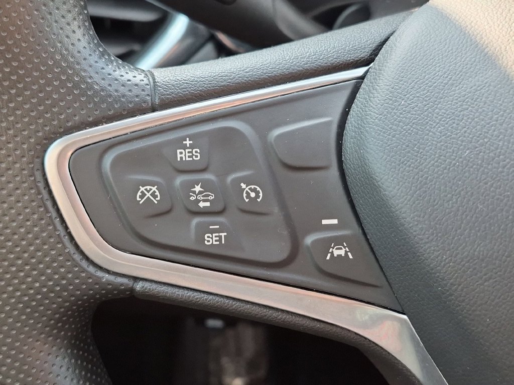 Used 2023 Chevrolet Equinox LT FWD image 18