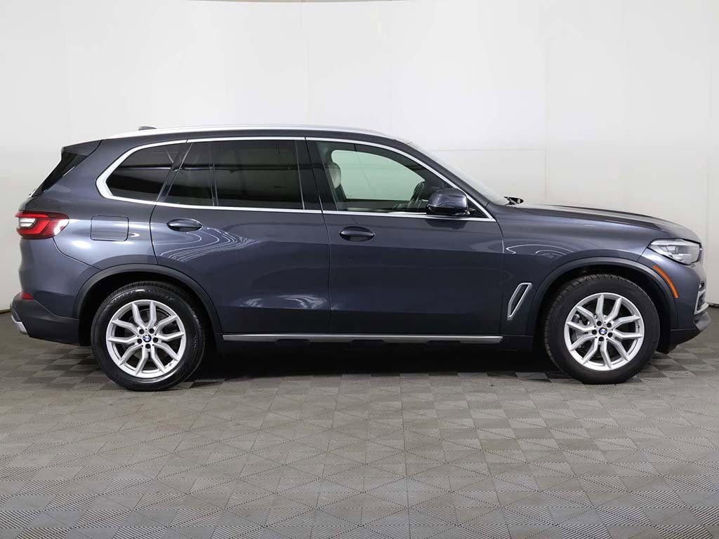 Used 2021 BMW X5 xDrive40i w/ Premium Package 2 image 22