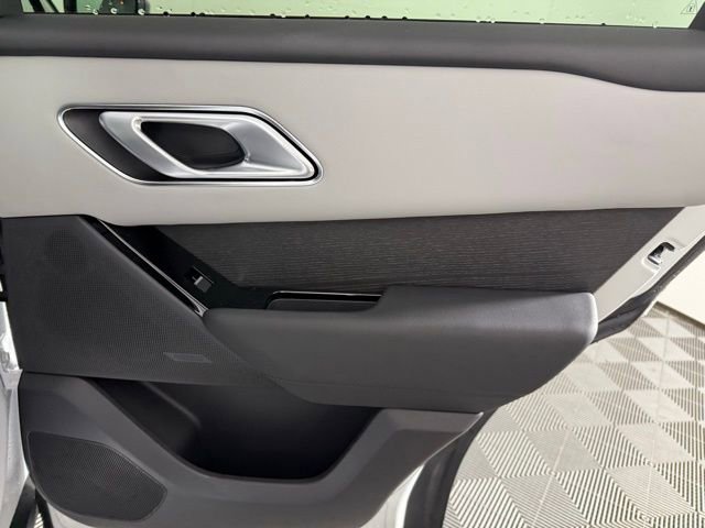 New 2026 Land Rover Range Rover Velar Dynamic SE image 29