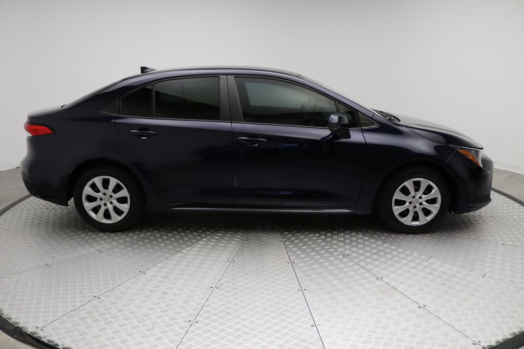 Certified 2022 Toyota Corolla LE image 7