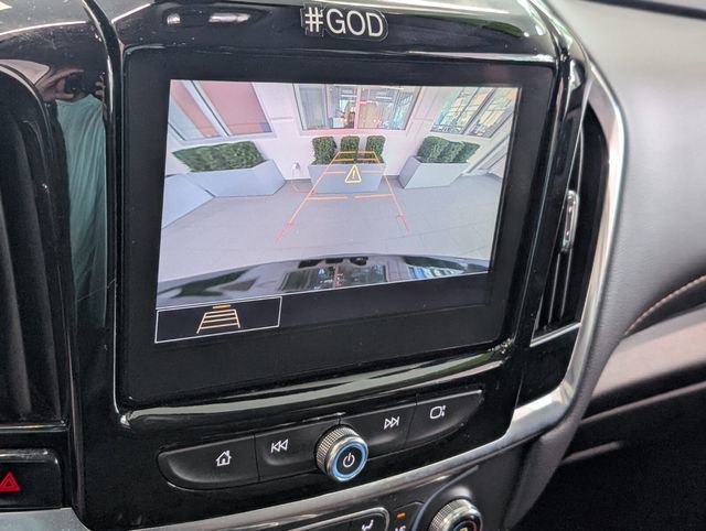 Certified 2020 Chevrolet Traverse LT w/ Driver Confidence II Package image 22