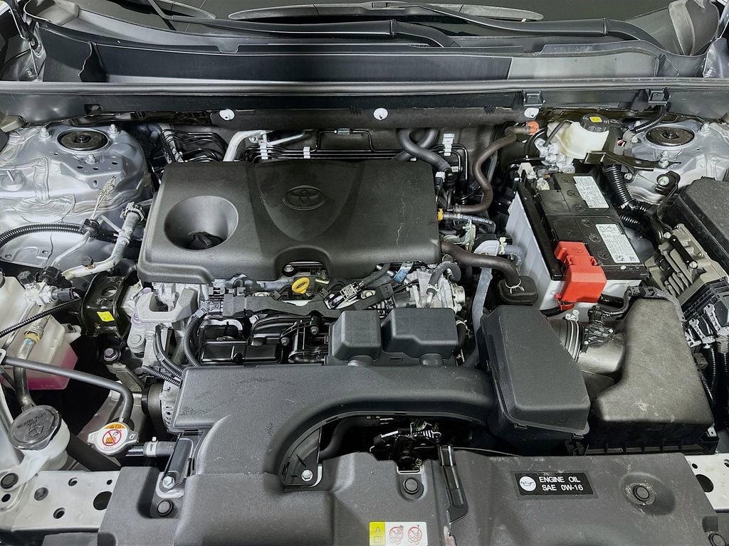 Used 2024 Toyota RAV4 LE image 9