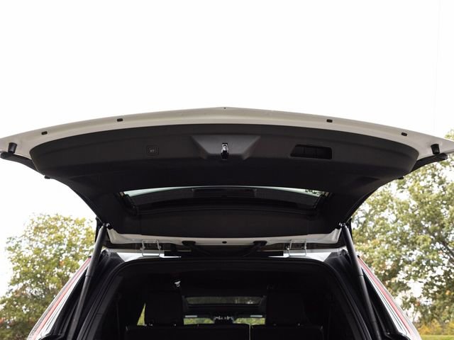 Used 2026 Cadillac Escalade ESV Sport w/ Touring Package image 63