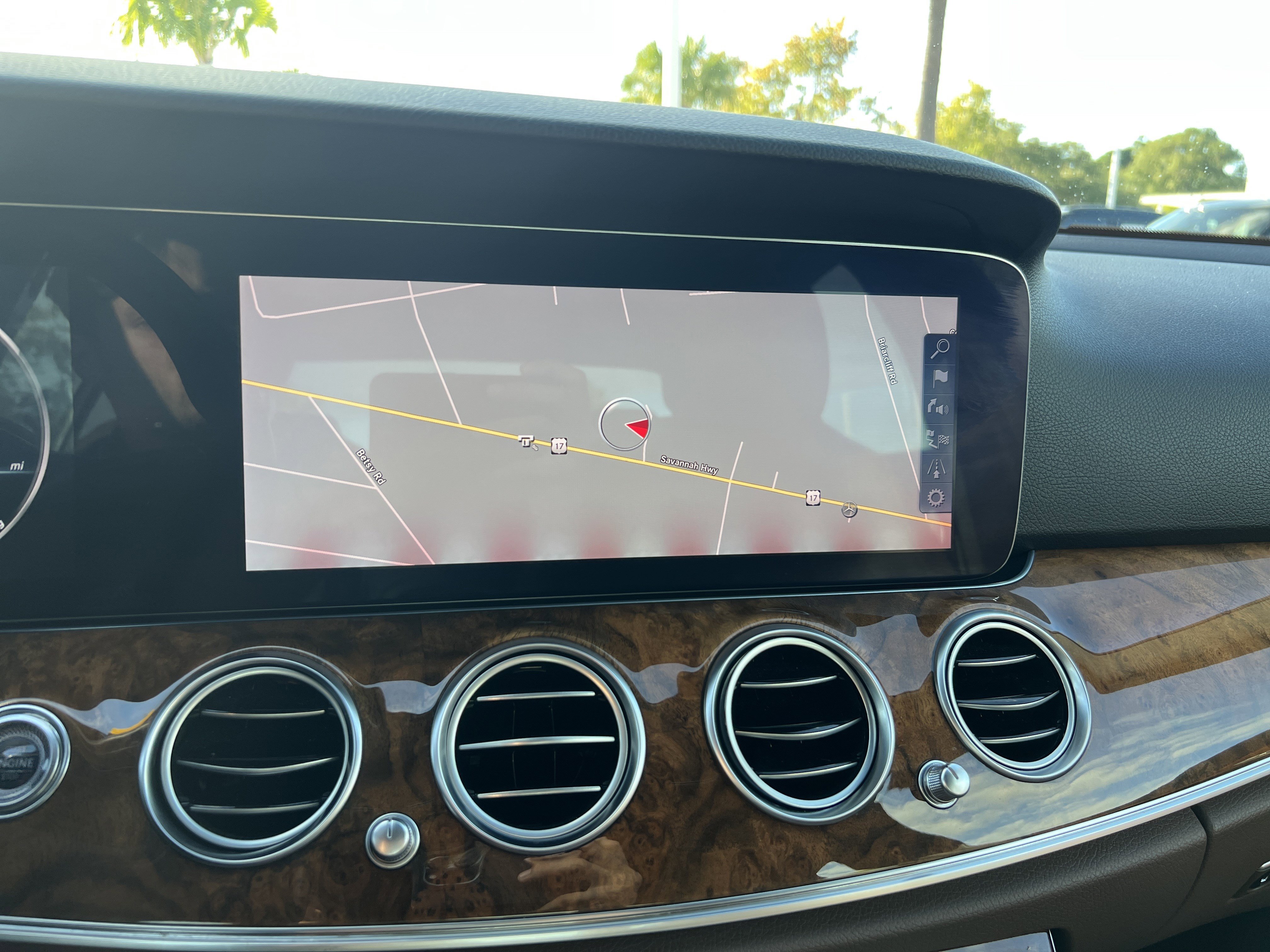 Used 2020 Mercedes-Benz E 350 4MATIC Sedan image 24