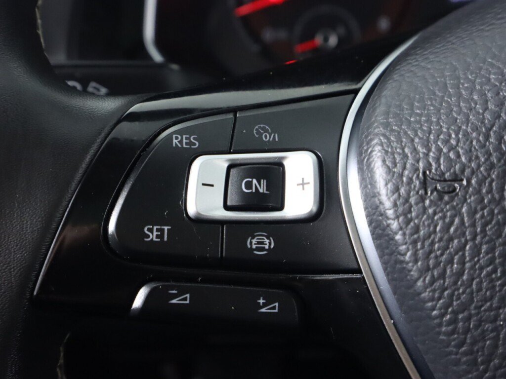 Used 2021 Volkswagen Jetta SE FWD image 12