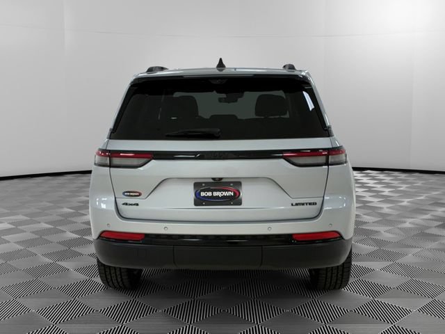 Used 2023 Jeep Grand Cherokee Limited w/ Luxury Tech Group II AWD/4WD image 4