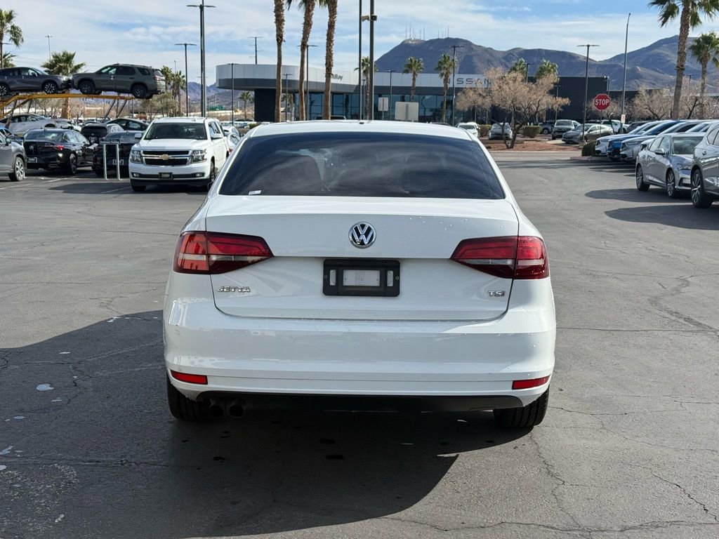 Used 2016 Volkswagen Jetta S image 3