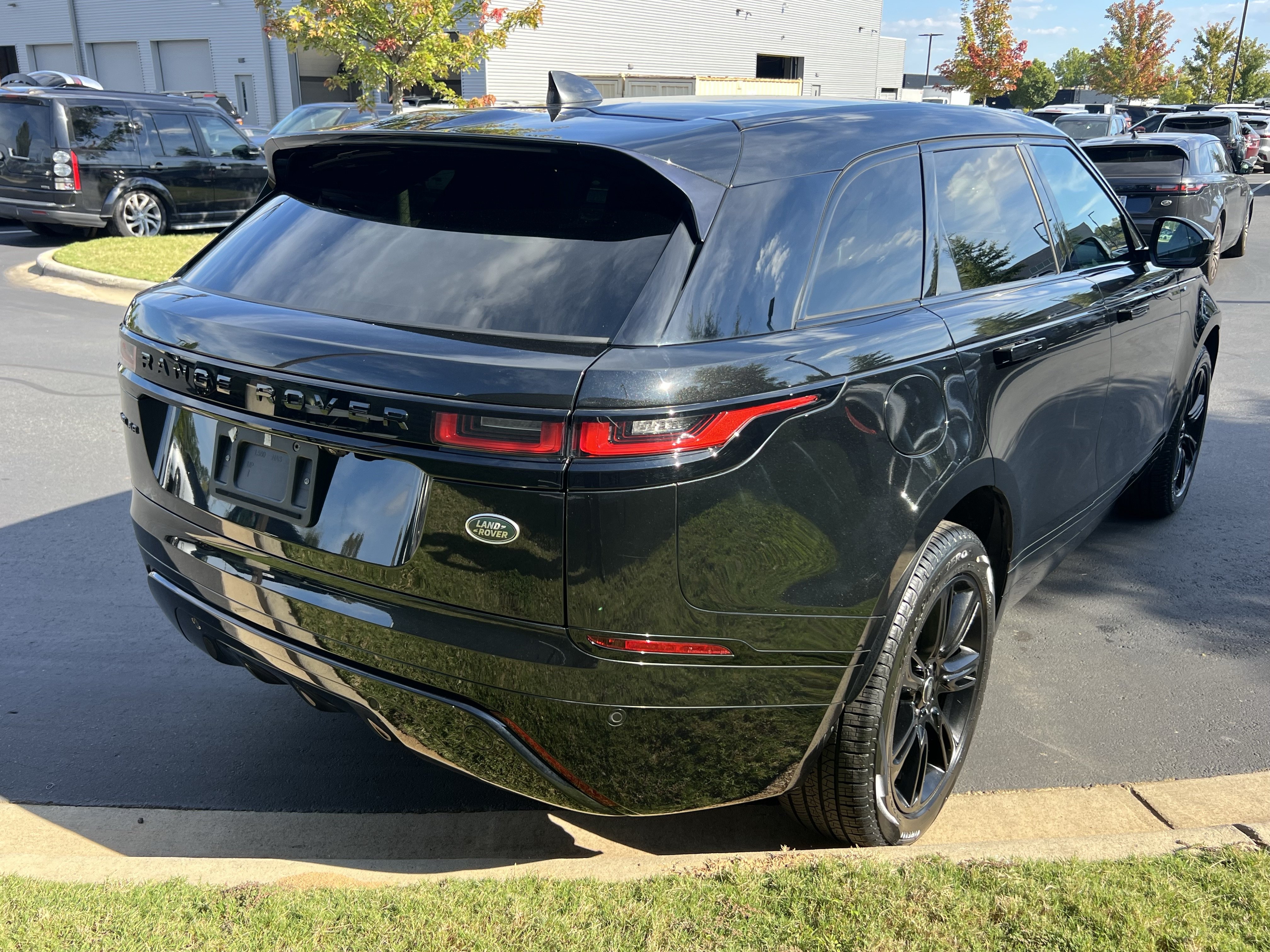 Certified 2023 Land Rover Range Rover Velar R-Dynamic S AWD/4WD image 7