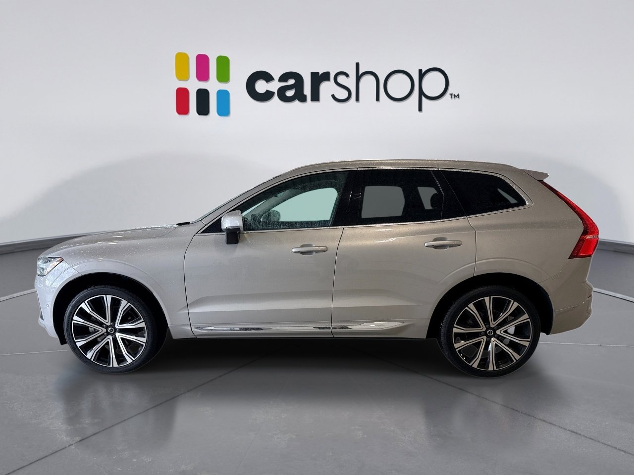 Used 2023 Volvo XC60 B5 Ultimate w/ Climate Package AWD/4WD image 2