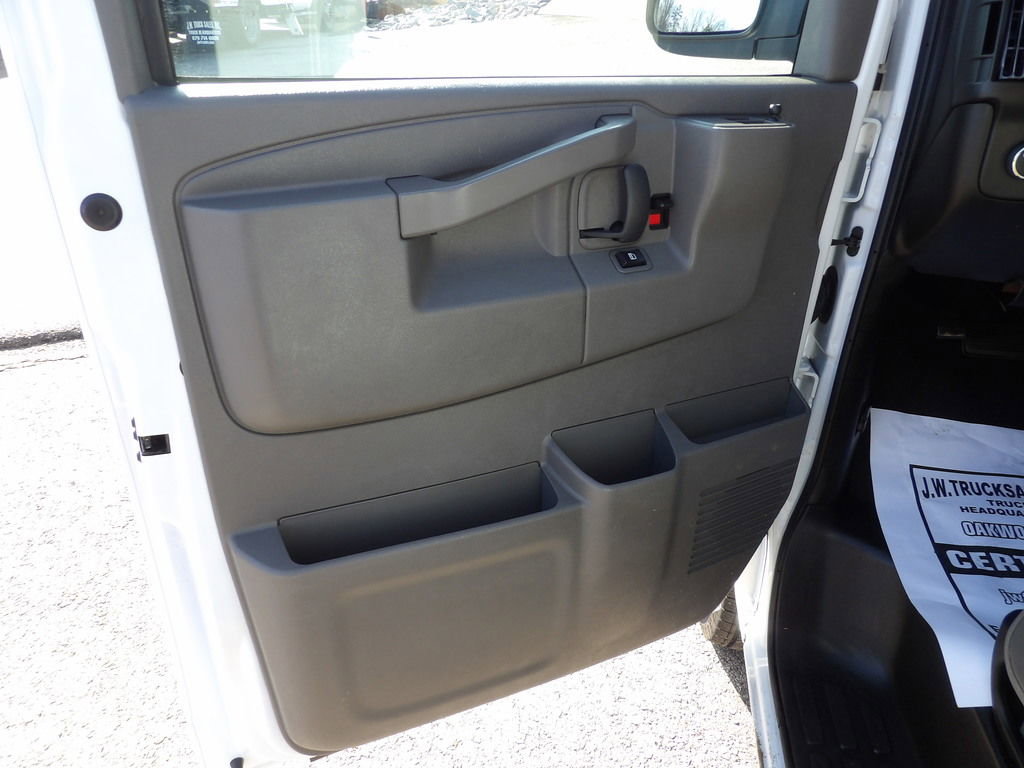 Used 2024 Chevrolet Express 3500 LS image 14