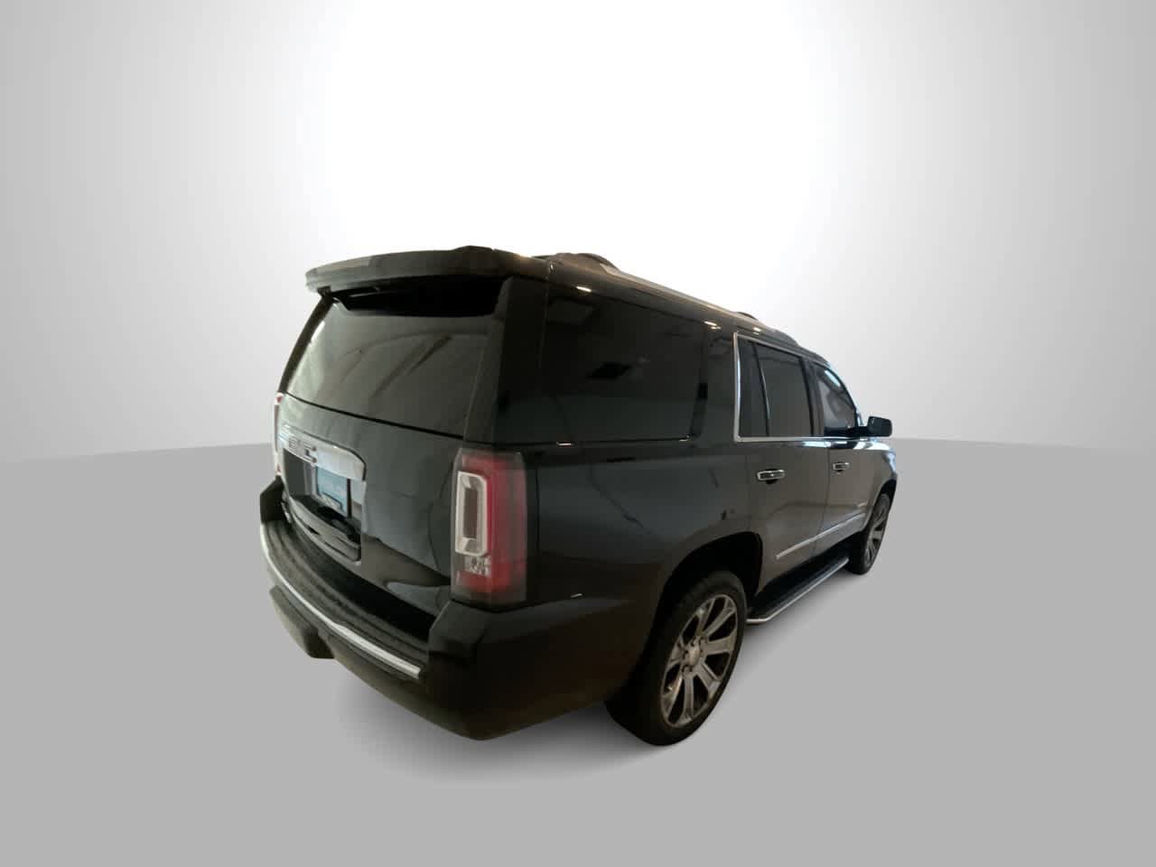 Used 2018 GMC Yukon Denali w/ Open Road Package AWD/4WD image 8