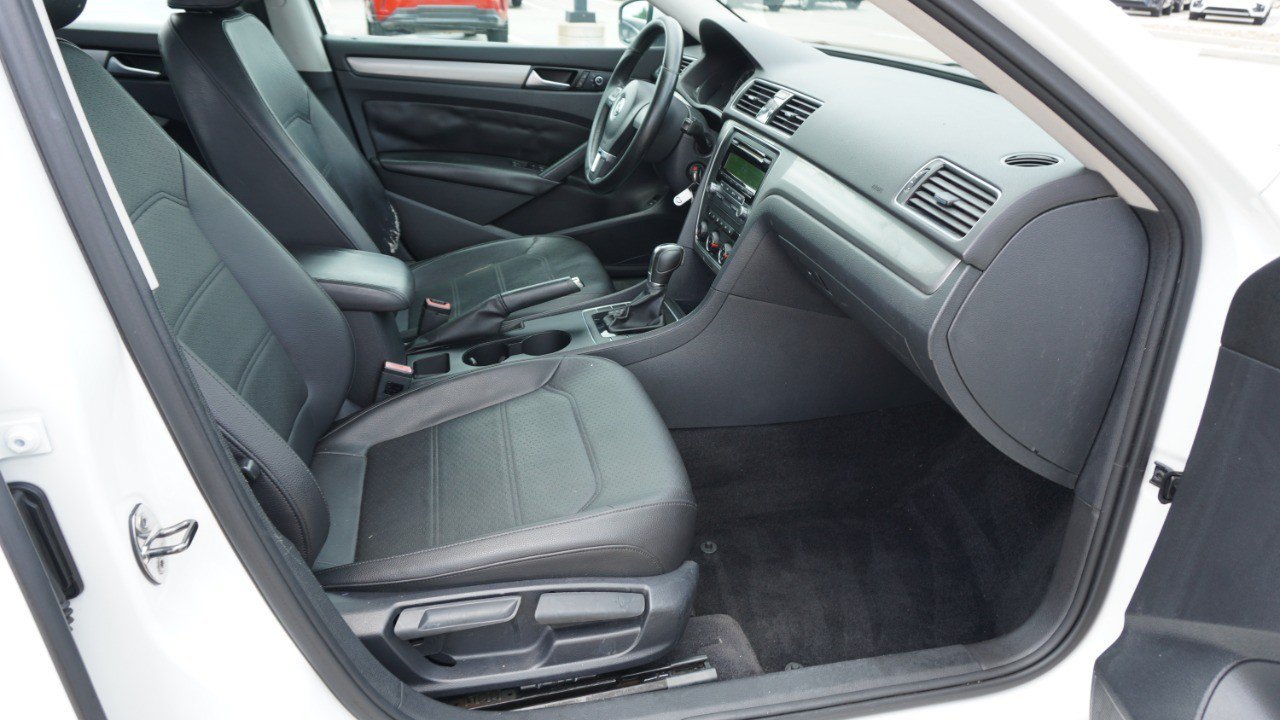 Used 2014 Volkswagen Passat 1.8T Wolfsburg Edition FWD image 15