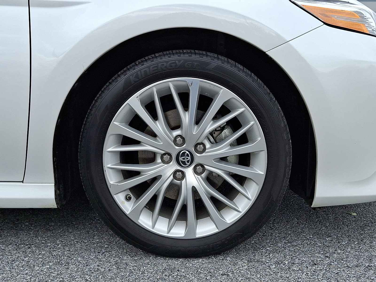 Used 2019 Toyota Camry XLE w/ Driver Assist Package FWD image 9