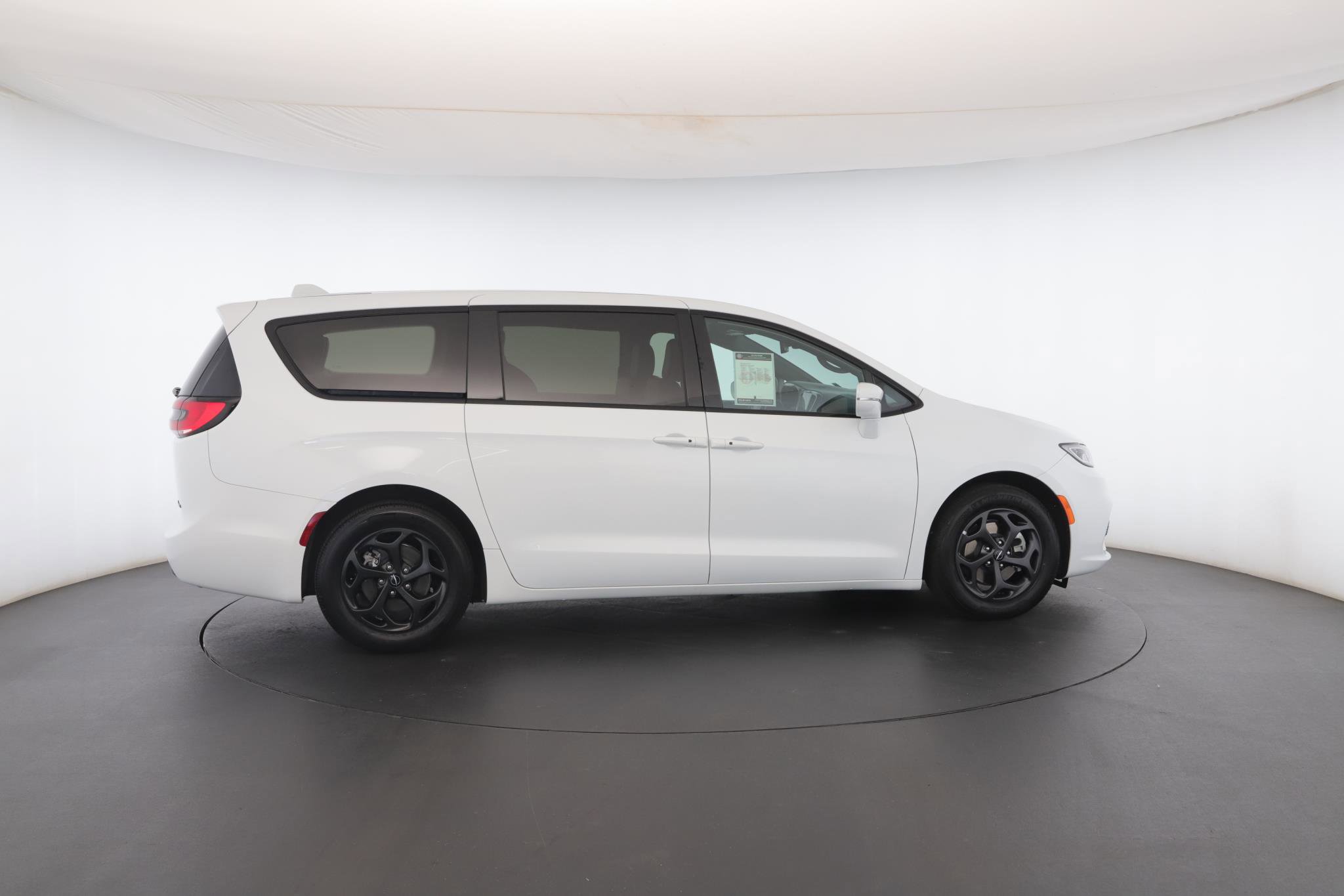 Used 2022 Chrysler Pacifica Touring-L w/ S Appearance Package image 30