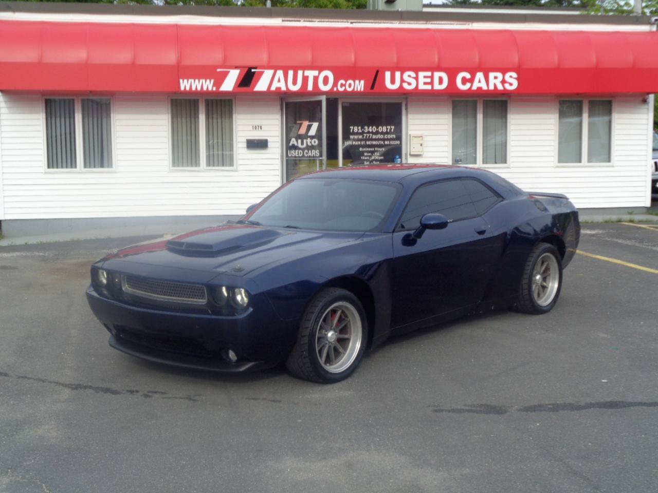 Used 2014 Dodge Challenger R/T RWD image 10