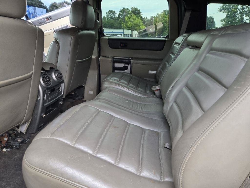 Used 2003 HUMMER H2 w/ Preferred Equipment Group AWD/4WD image 28