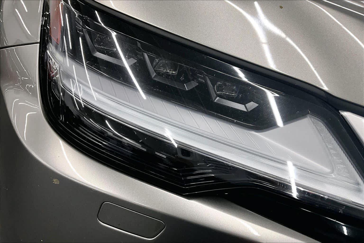Used 2022 Lexus LX 600 4WD w/ Luxury Package image 27