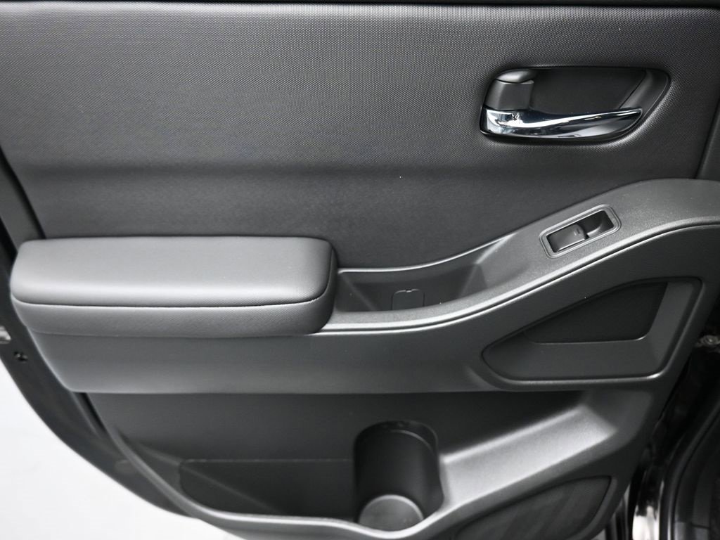 Used 2024 Nissan Frontier SV w/ SV Convenience Package image 30