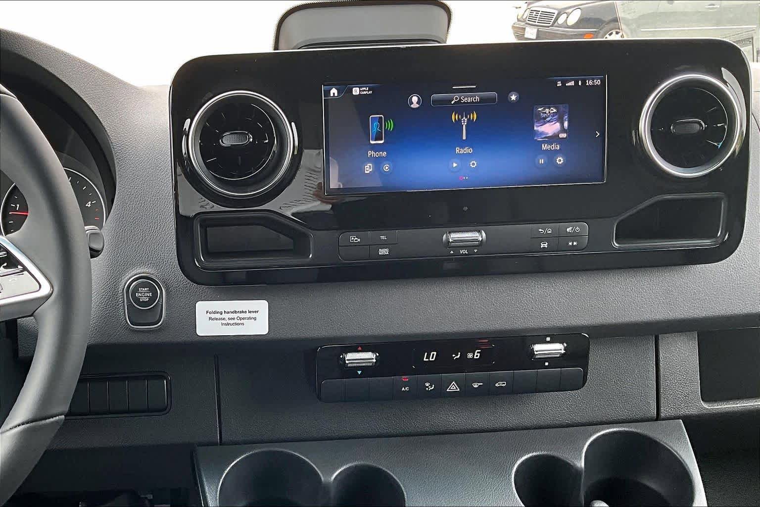 New 2025 Mercedes-Benz Sprinter 2500 image 9