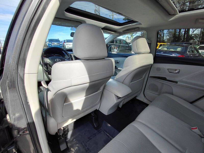 Used 2010 Toyota Venza image 11